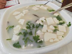 鳝骨芫茜豆腐汤-台山第一家兴华黄鳝饭·黄鳝婆(开平店)