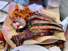 -LESCEDARS Brasserie Bistro香柏树