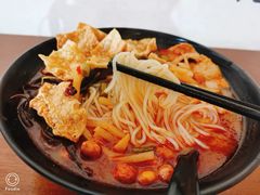 -柳大厨螺蛳粉(人民路总店)