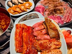 -金滏山·烤肉海鲜火锅自助(襄阳万达店)