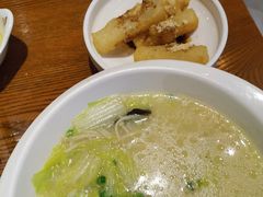 -渝是乎酸菜鱼·川渝小炒(新世界百货望京店)