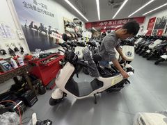 -小牛电动(上海浦东新区张杨路店)