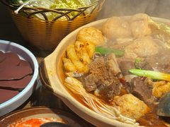 -蔡婶牛腩牛杂煲(长安万科店)