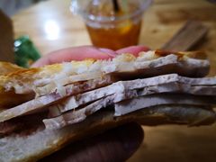 -Bánh Mì Huynh Hoa