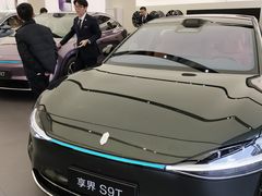 -华为智能生活馆(上海金桥国际商业广场)