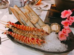 花竹虾-鲜入围煮花胶鸡海鲜火锅