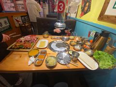 -极简·炭火烤肉主题餐厅·龙虾烧烤·烤羊排(宝龙店)