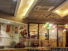 大堂-潮庭港式茶餐厅·熊仔奶茶(同济广场店)