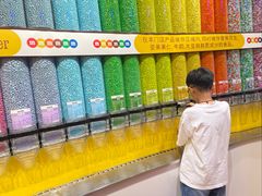 -m豆巧克力世界(上海世茂广场店)