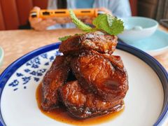 本帮熏鱼-新镇江酒家(南京西路店)