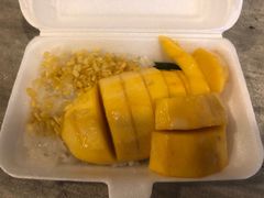 -芒果糯米饭摊子