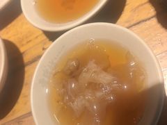 -老牌坊云南鱼豆花火锅(爱建店)