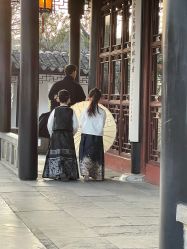 -一揽芳华汉服旗袍体验馆(拙政园店)