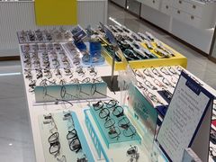 -J-Optical佳视明眼镜·蔡司视觉(青岛金茂览秀城店)