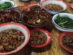 -老三样·美食研究中心(世贸路店)