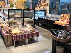 面包甜点陈列柜-盒马鲜生(和谐广场店)