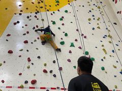 -问山MountQuest攀岩馆