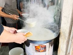 -云南大锅豆浆店