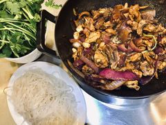 -胡须佬鸡煲四季火锅店(石厦西村直营店)