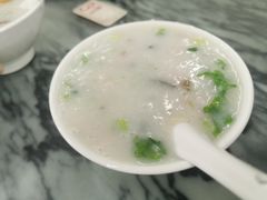 皮蛋瘦肉粥-穗银肠粉店(东川路店)