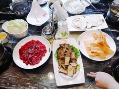 -何鲜菇火锅(大营盘店)