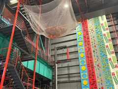 -极限PLAY运动娱乐新世界·团建派对表演休闲馆·室内高空游乐园