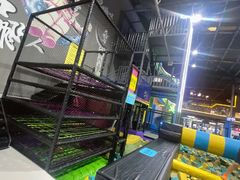 -超时空蹦床团建·VR潮玩运动娱乐·生日派对游乐园(金桥店)