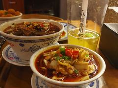 -炉小二铜锅牛蛙•川湘菜(三里屯店)