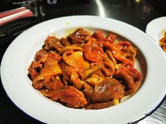 牛舌-马路牙子地桌烤肉(工体店)