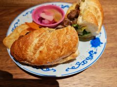香茅烤猪肉法包-saigon saigon | 西贡西贡(滨北店)