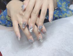 -爱空间美睫健康美甲