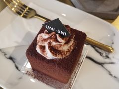 -UNI UNI(环亚凯瑟琳店)