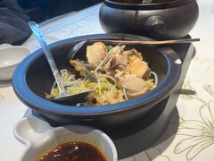 -云海肴·汽锅鸡·云南菜(天山百盛优客店)