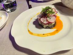 生牛肉塔塔配牛油果酱-Solo(衡山路店)