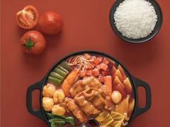 -老牌坊云南鱼豆花火锅(哈西万达店)