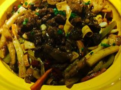 -多嘴肉蟹煲(万达店)