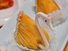 金枕榴莲天鹅酥-茶小点(丽悦新天店)