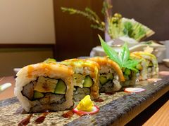 星鳗牛油果卷-水之惠鲜鱼料理(王府大街店)