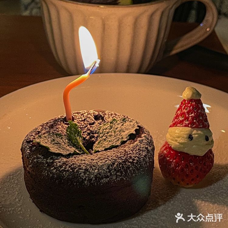 在上海遇到了梦中情饭 黑松露和牛鹅肝饭！🥢 