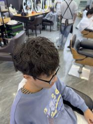 -藤野造型烫染·漂发