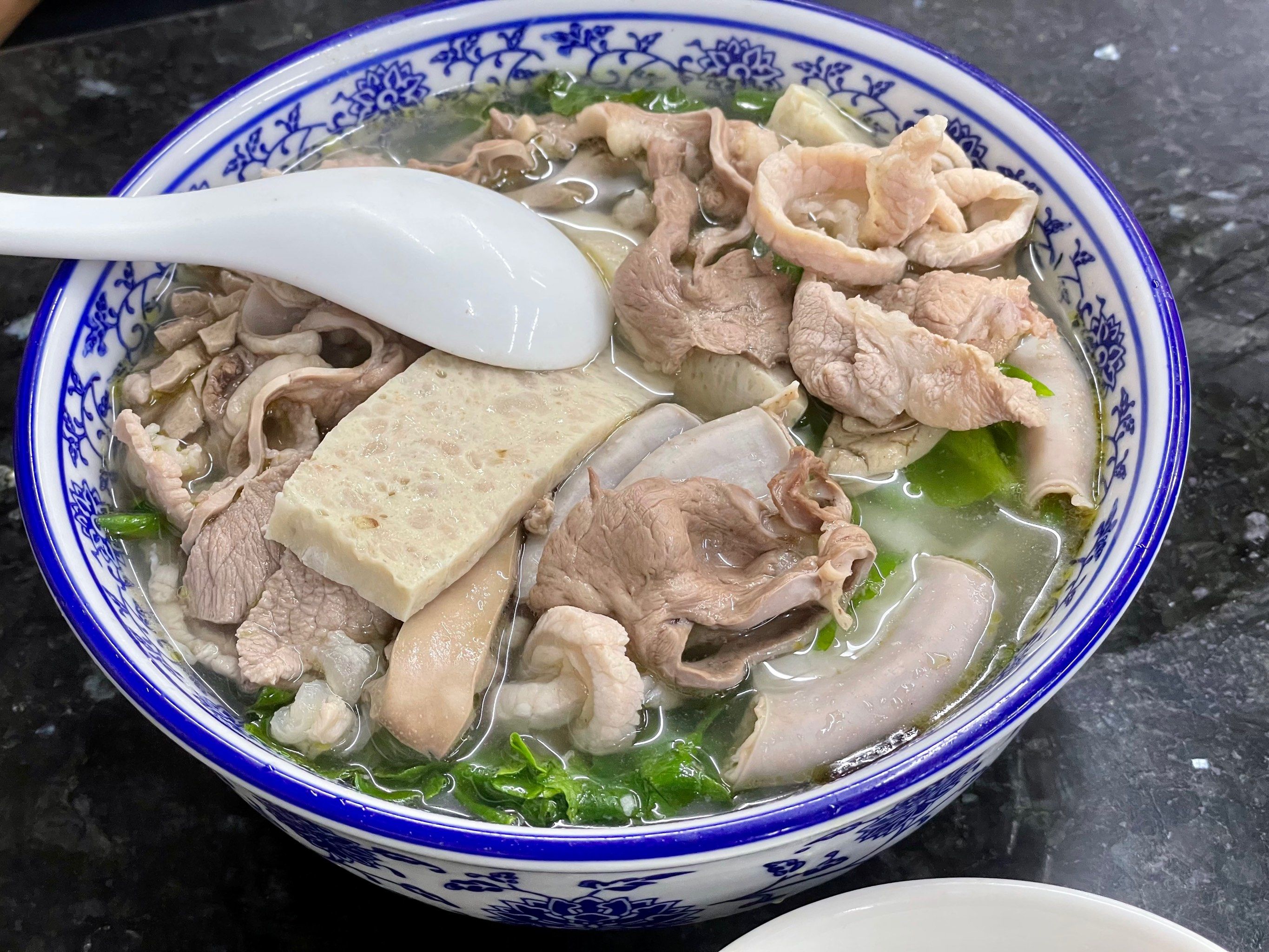 可以抚慰人心的一碗猪杂汤,真正的平民美食