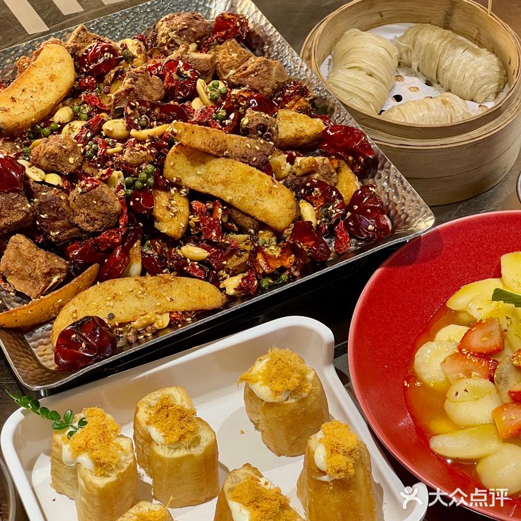 西安大唐不夜城最佳观景位竟然藏在陕菜烧烤店！