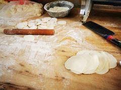 -孖妹上肉饺子馆