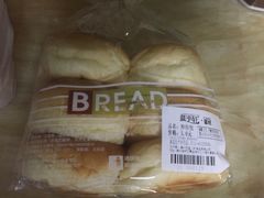 -蓝小轩蛋糕·面包(趣春店)