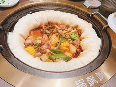 -锅飘飘·东北铁锅炖(雨花客厅店)