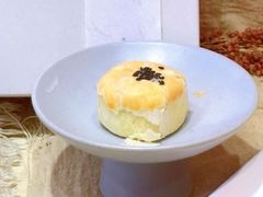 -阮大兴糕团(杭州西湖银泰百货店)