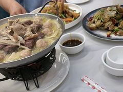 -一口猪海鲜浑锅·东北家常菜