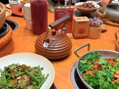 -吃饭皇帝大土家民族菜(荟聚店)