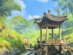 -雪山彩虹谷景区