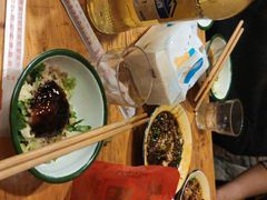 -拈签一笑黄牛肉辣卤串串